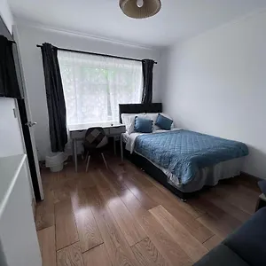 Number 25 Bed & Breakfast